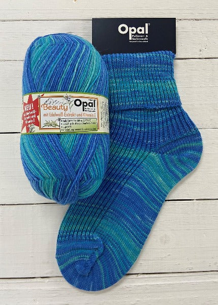 Opal Beauty Pullover & Sockenwolle
