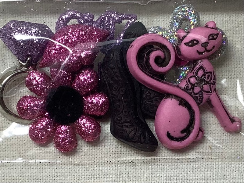 Dress It Up buttons