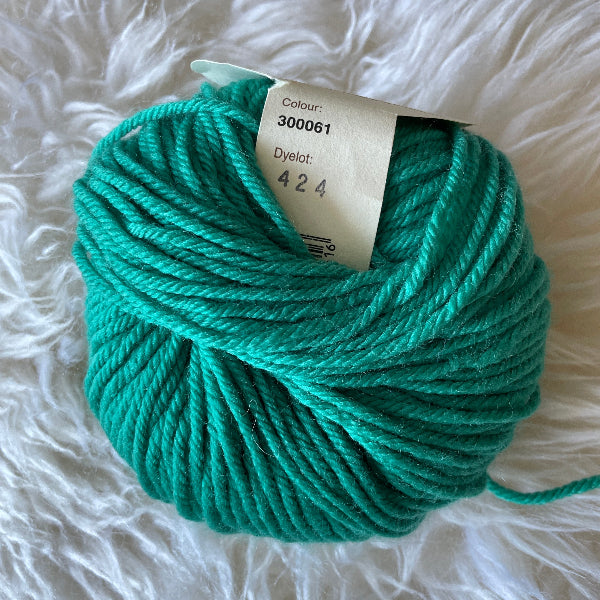 SALE Debbie Bliss Cashmerino Aran