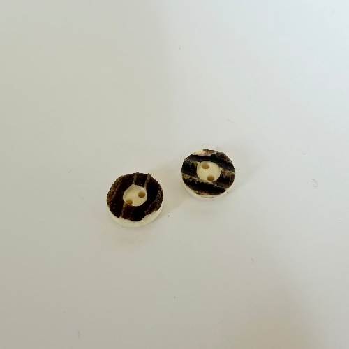 Antler buttons