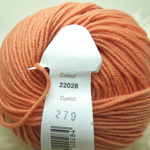 SALE Debbie Bliss Rialto 4-Ply