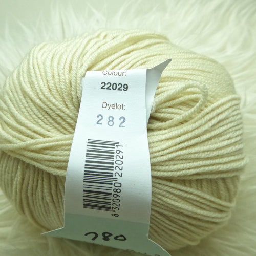 SALE Debbie Bliss Rialto 4-Ply