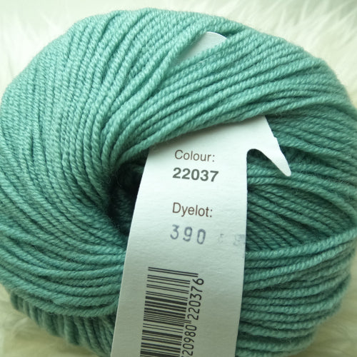 SALE Debbie Bliss Rialto 4-Ply