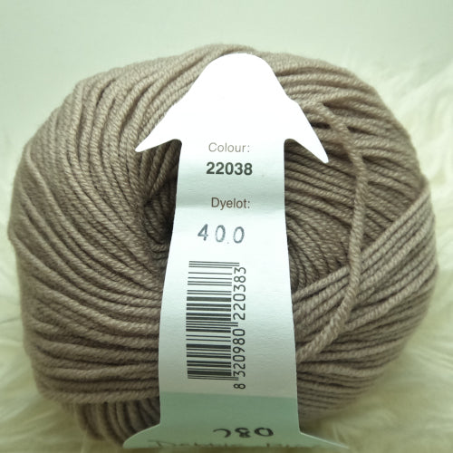 SALE Debbie Bliss Rialto 4-Ply