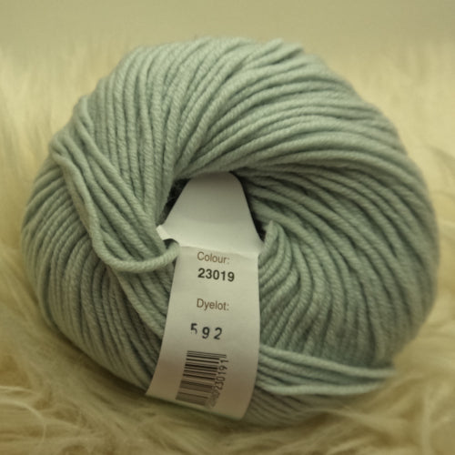 SALE Debbie Bliss Rialto DK