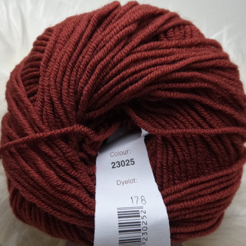 SALE Debbie Bliss Rialto DK