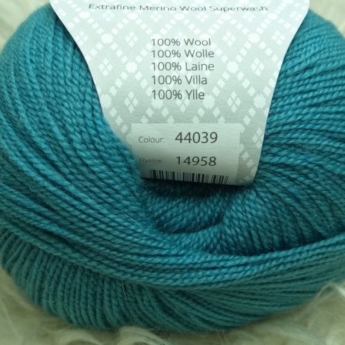 SALE Debbie Bliss Rialto Lace