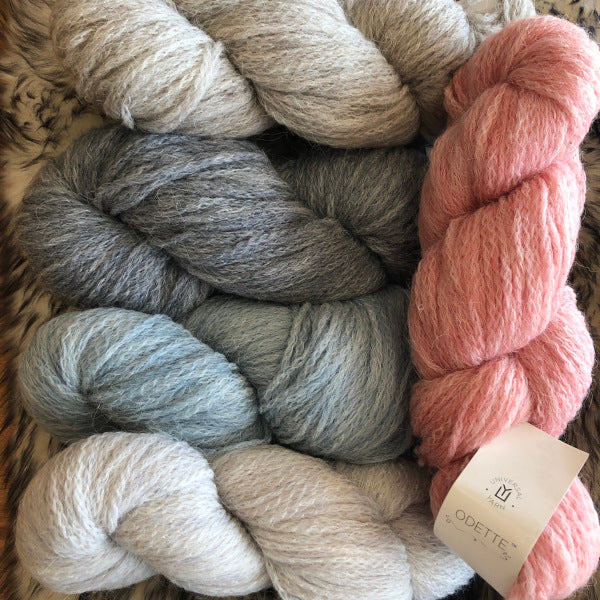 Universal Yarn Odette